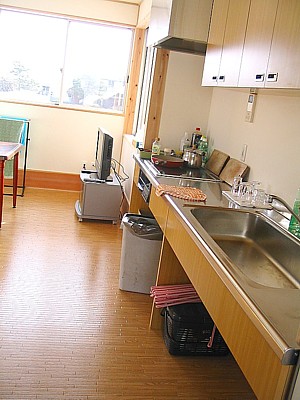 宿泊設備（２階）　台所、食堂